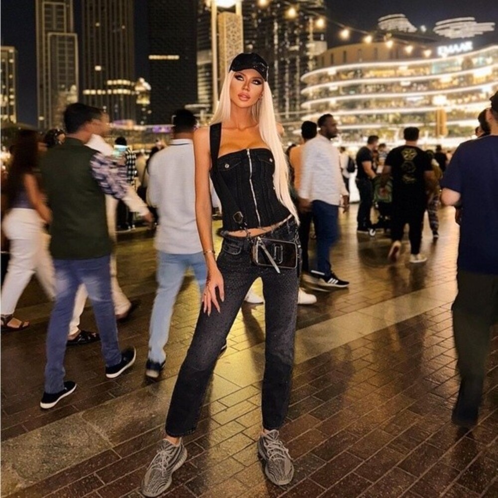 ZARA ZW THE SLIM WITH RHINESTONES JEANS
